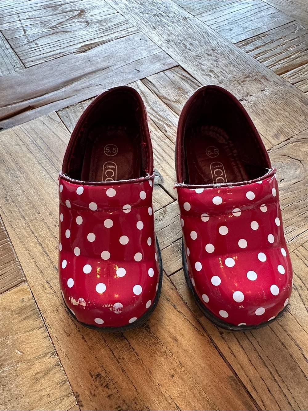 Coco Jumbo Patent clogs sz 5.5